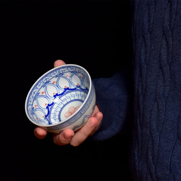 Hand Painted Heart Shaped Bao Xiang Tea Cup
