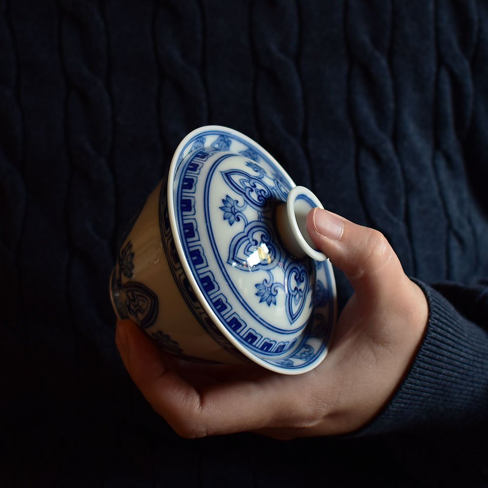 Hand Painted Bao Xiang Gaiwan Set - Lotus