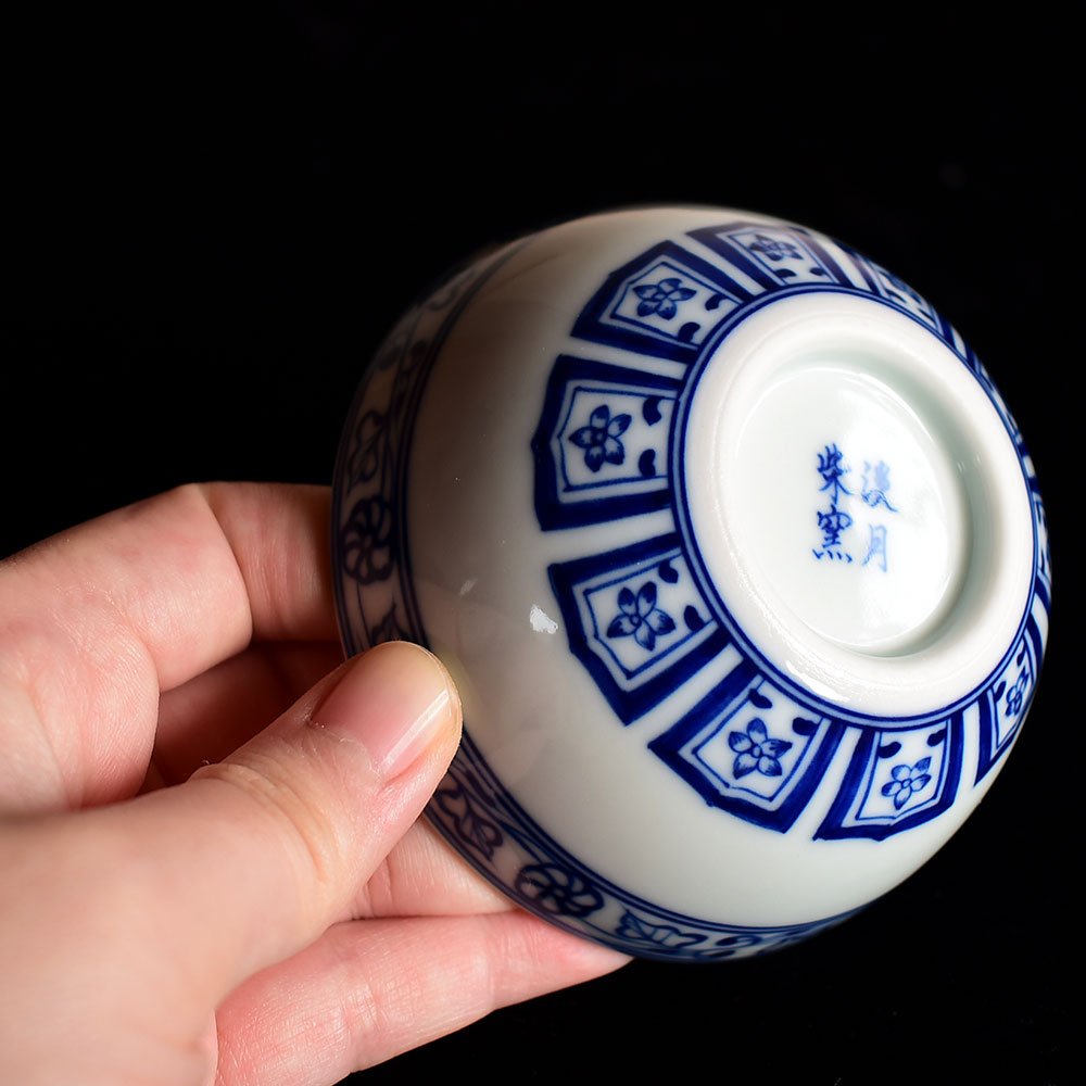 Hand Painted Bao Xiang Pu-erh Tea Cup