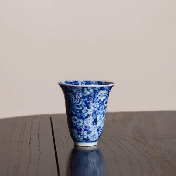 手绘万花品茗杯