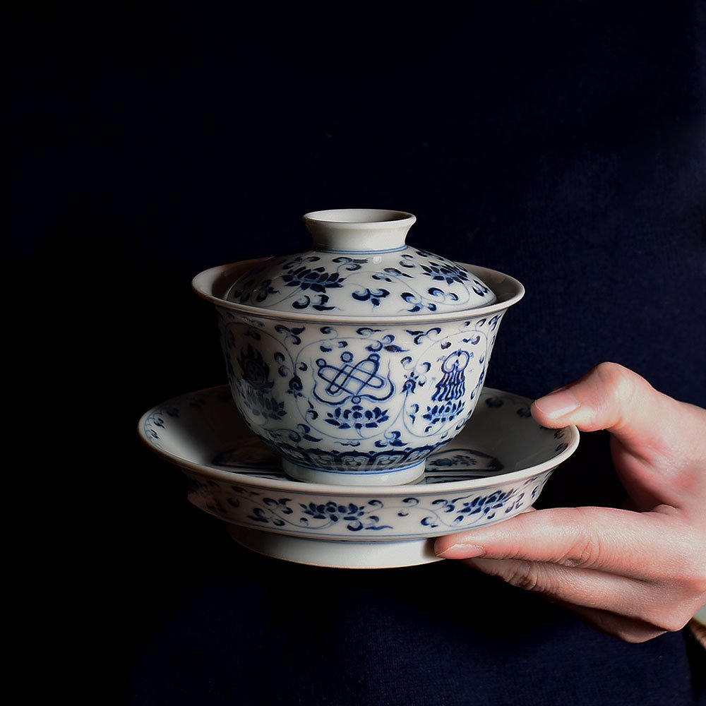 Hand Painted Lotus Ba Bao Gaiwan