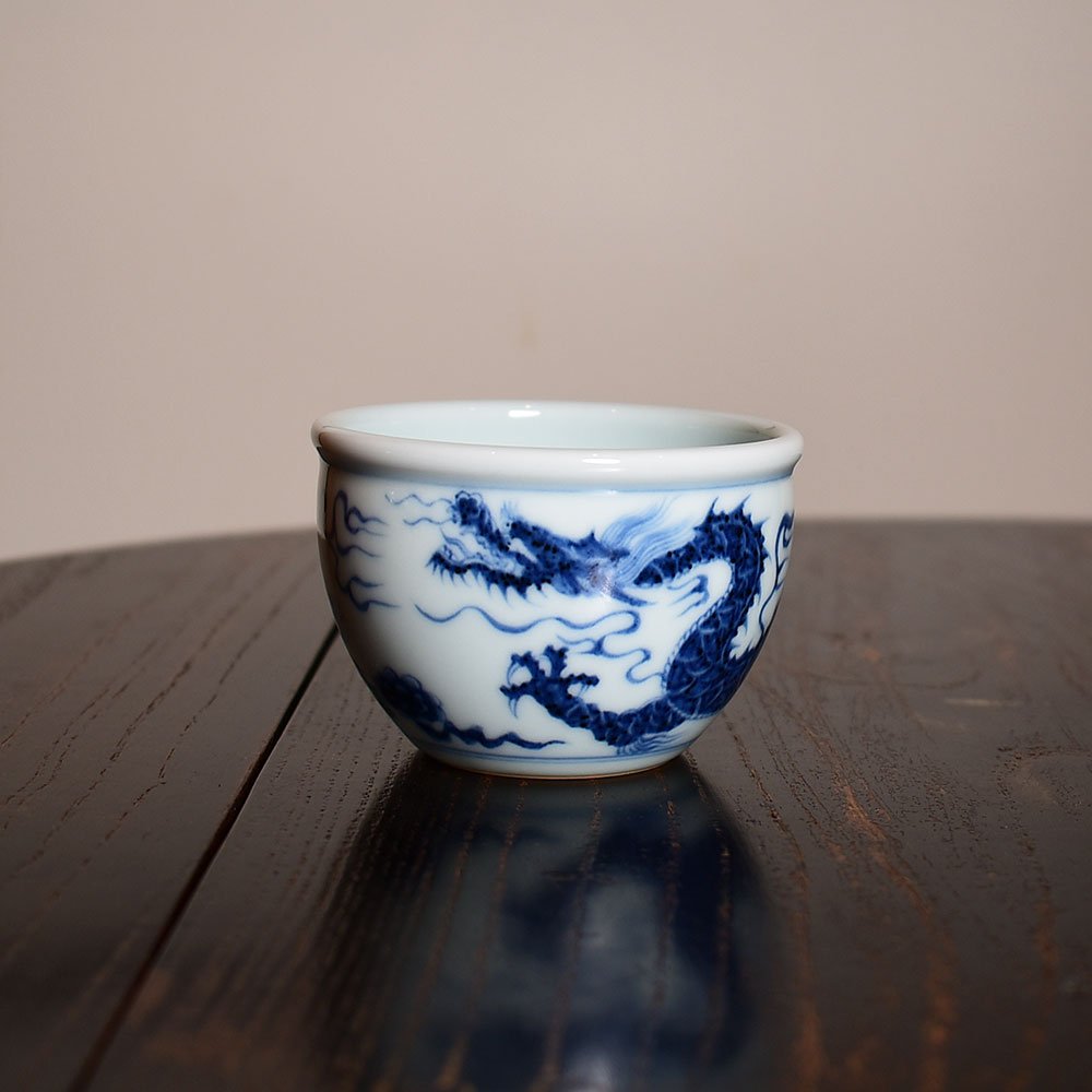 Hand Painted Yuan Blue-and-white Dragon Master Tea Cup