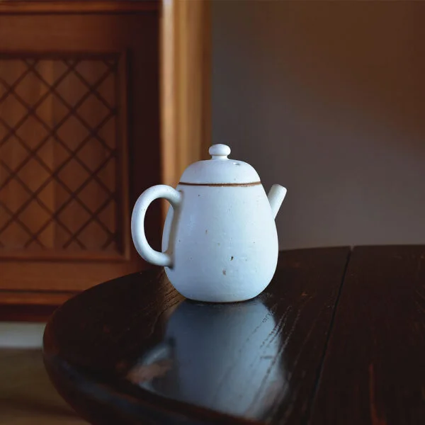 Stoneware Clay Powder Sprinkling Small Teapot - Tall