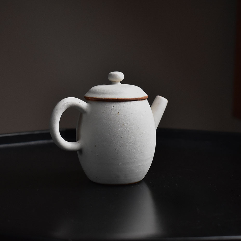 Stoneware Clay Powder Sprinkling Small Teapot