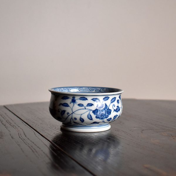 Blue and White Lotus Motif Master Master Teacup