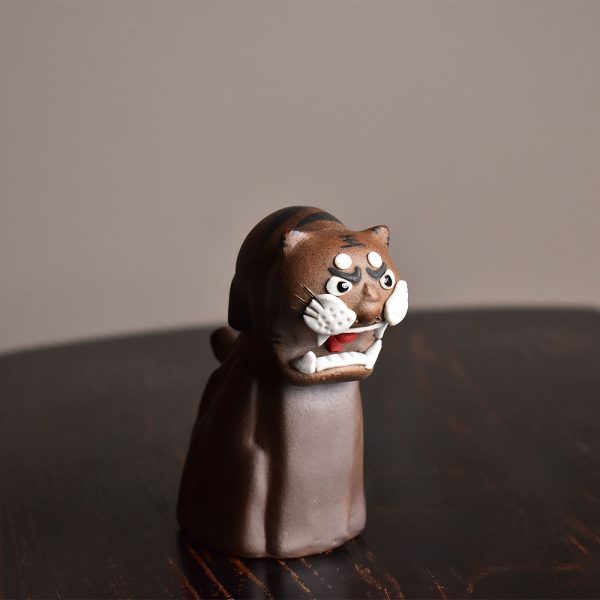 Tiger Roaring With Power Tea Pet