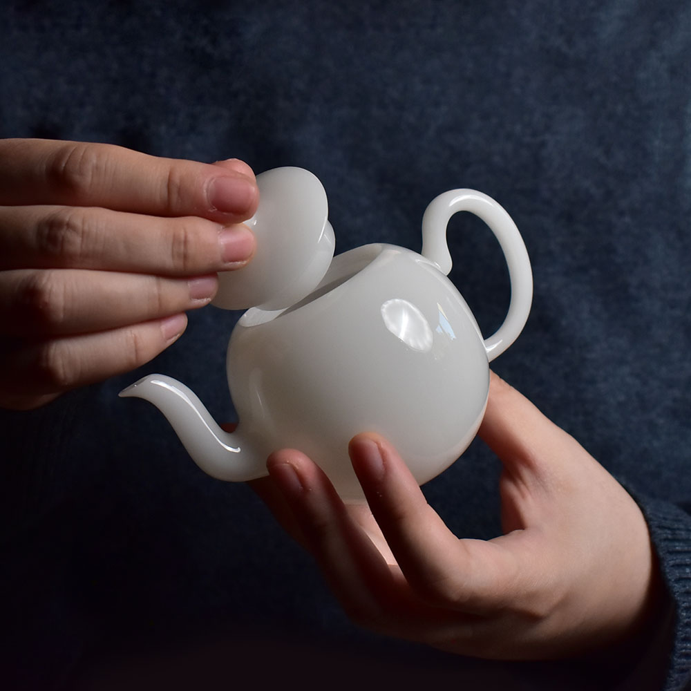 Jade Porcelain Beauty Shoulder Teapot